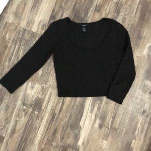 Black 3/4 Sleeve Crop Too